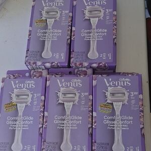 5 Brand new Gillette Venus COMFORT GLIDE RAZORS